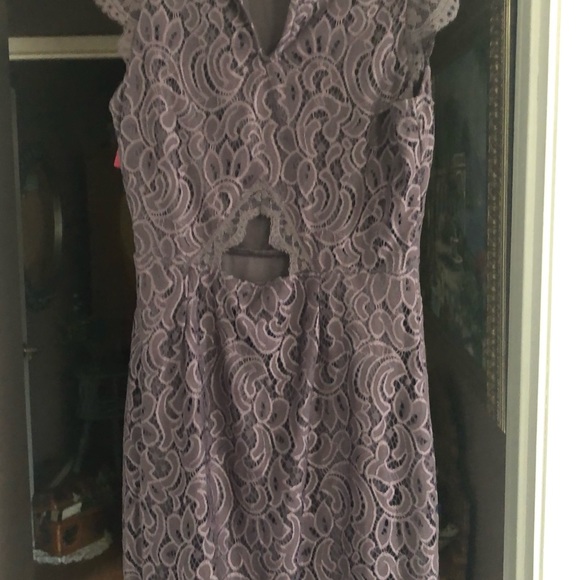Beautiful plum lace over nude lining - BNWT “Med” - Picture 4 of 9